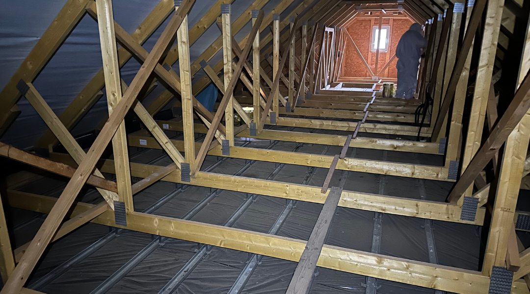 tetőtéri álványozás